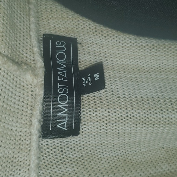Almost Famous Cardigan 😍 - Picture 4 of 6